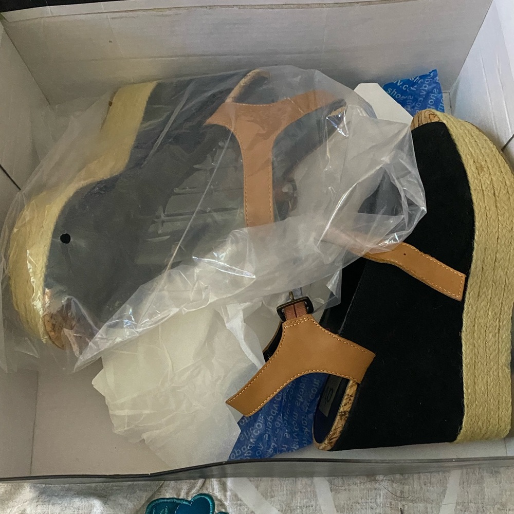 Wedge heels size 9